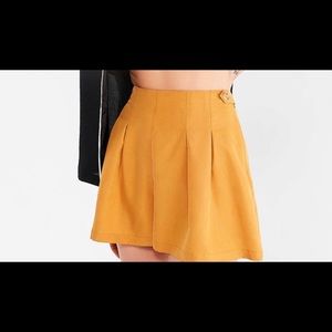 UO Utopia Pleated Shorts